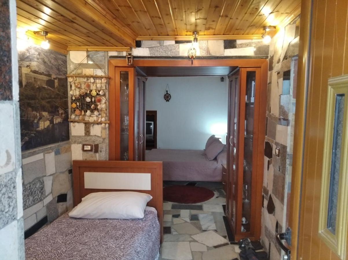 Gjirokastër Guest House Bake מראה חיצוני תמונה