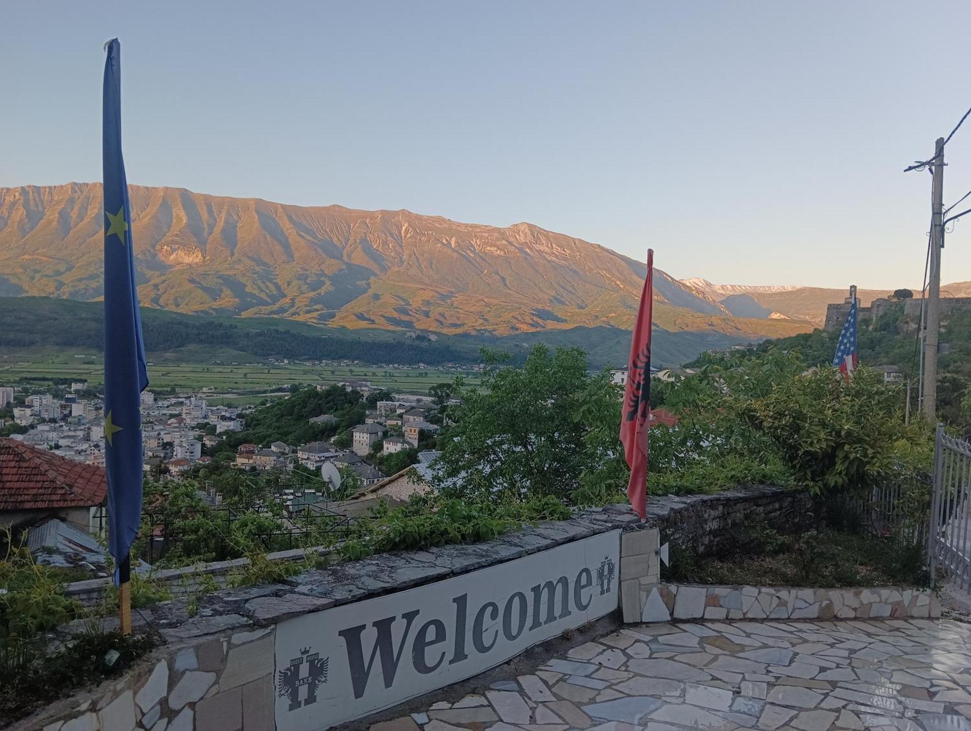 Gjirokastër Guest House Bake מראה חיצוני תמונה