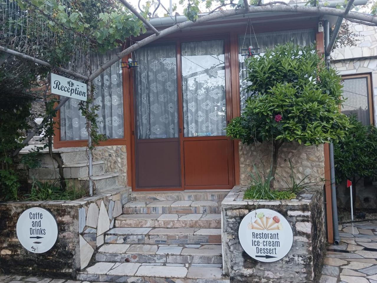 Gjirokastër Guest House Bake מראה חיצוני תמונה